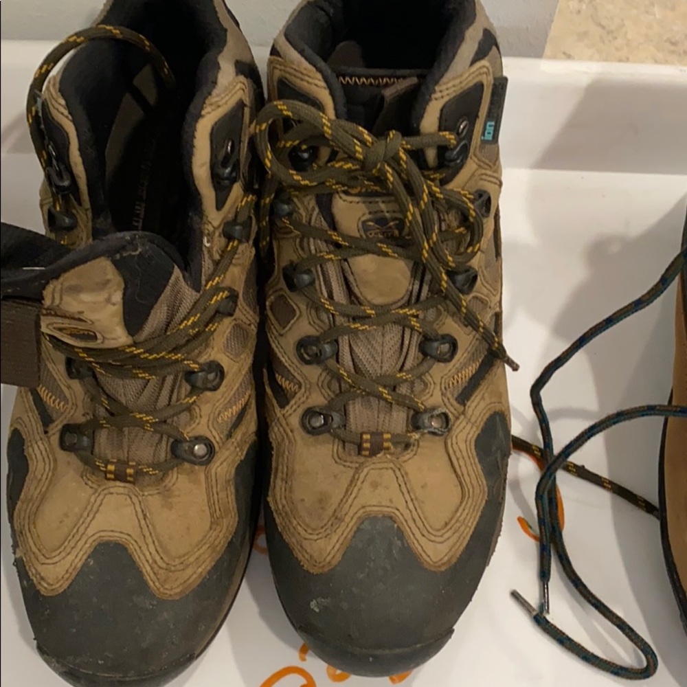 Men’s hiking book